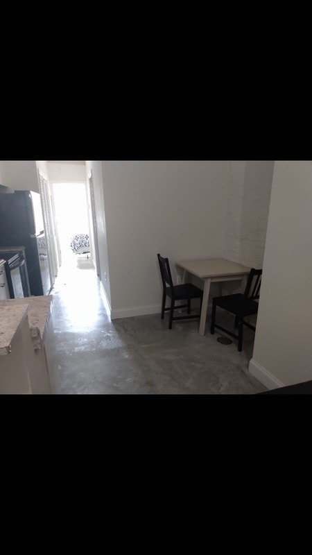 Foto del edificio - 124 E Trenton St