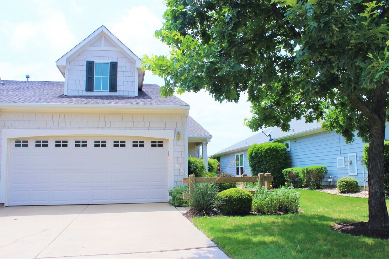Foto principal - 123 Dickens Cir