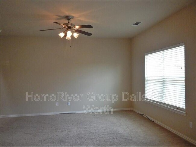 Foto del edificio - 4666 Penelope Ln