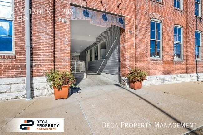 Building Photo - 721 N 17th St
