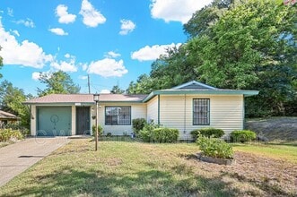 Building Photo - 2557 Talco Dr