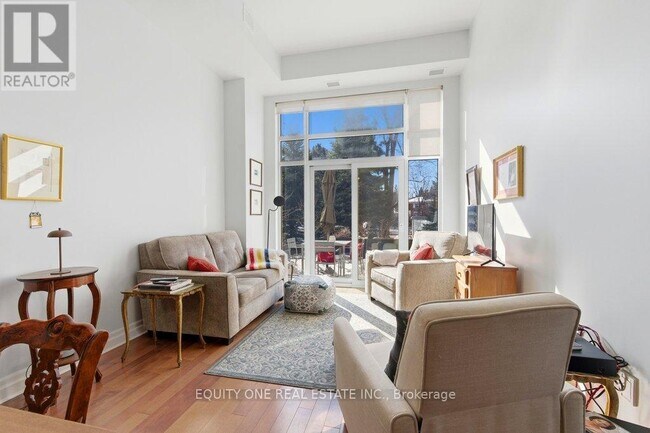 Building Photo - 90 Landry St