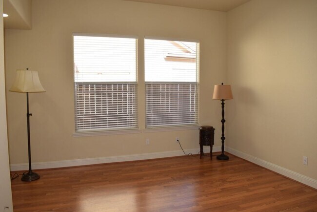 Foto del edificio - 2768 Westview Dr