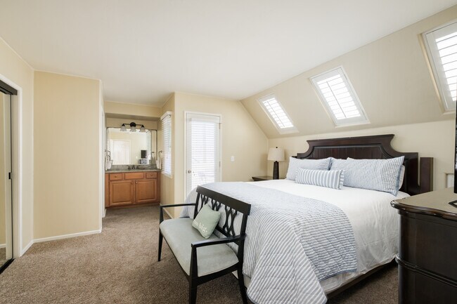 Foto del edificio - 734 Jersey Ct