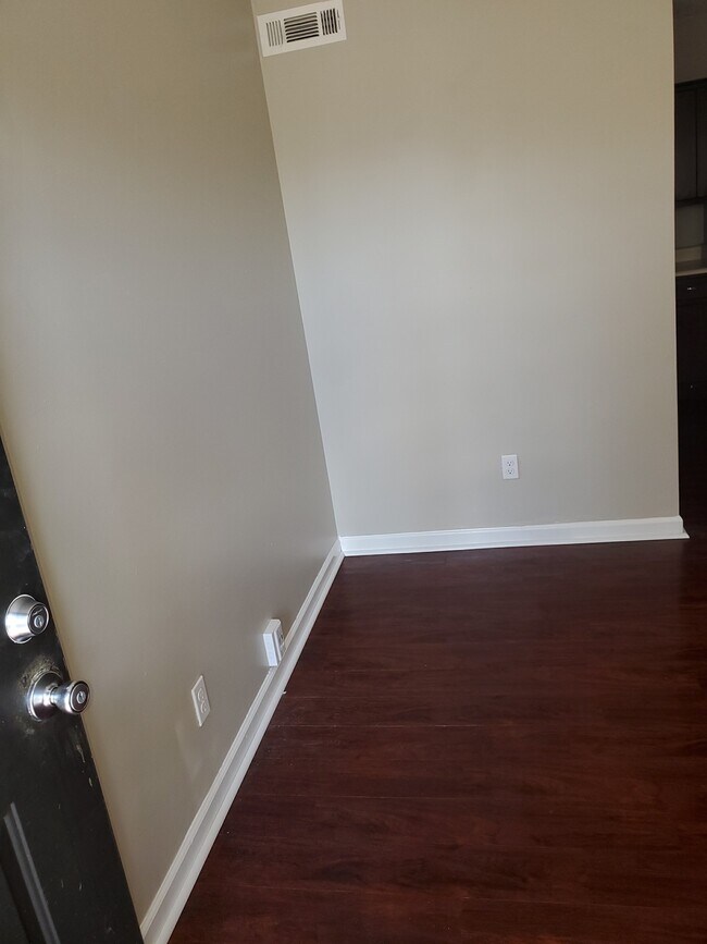 1232 Pucket Rd SW Unit 1232 K, Hartselle, AL 35640 Room for Rent in