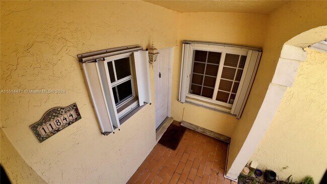 Building Photo - 11844 SW 97th Terrace
