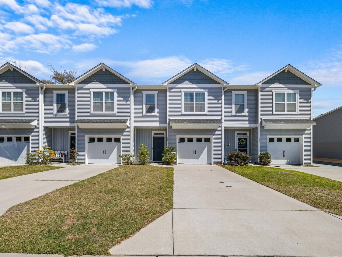 Primary Photo - 148 Aspen Rd