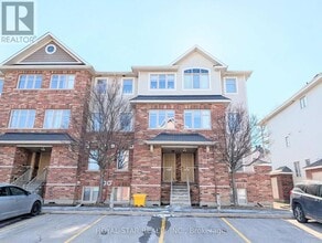 Building Photo - 241 Keltie Private