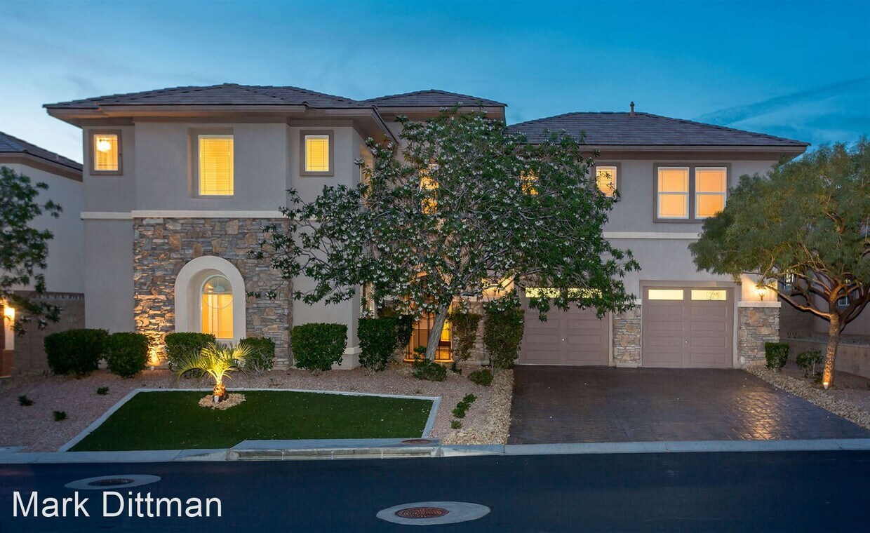 Foto principal - 5 br, 4.5 bath House - 2760 Borthwick Avenue