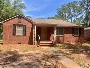 Building Photo - 923 9th Ave