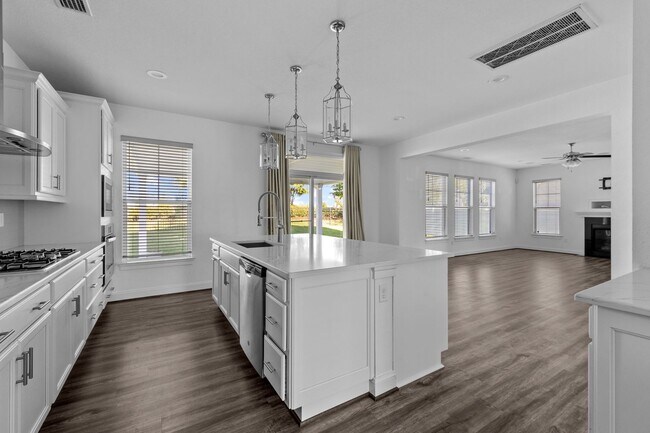 Foto del edificio - Exquisite 4-bedroom, 2.5-bath home located...