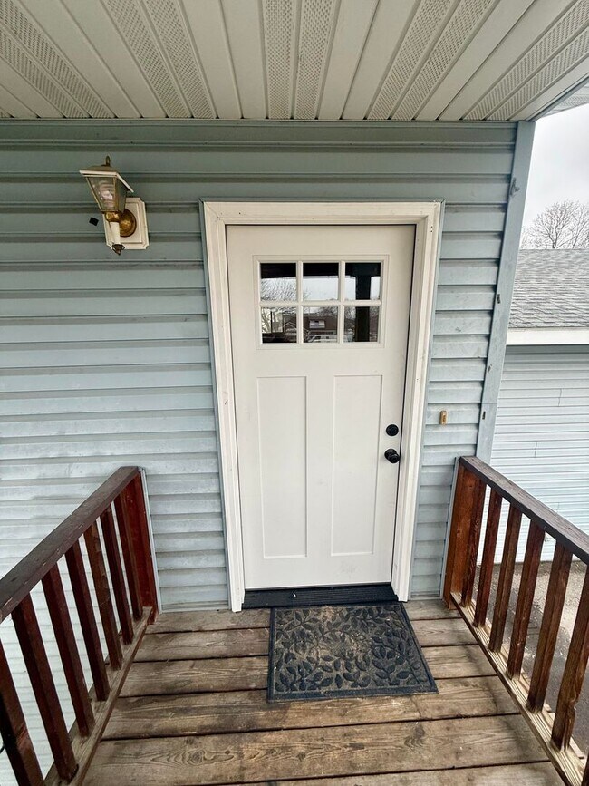 Building Photo - 1324 S 2nd St W