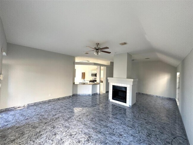 Building Photo - 18406 Flint Hill Dr
