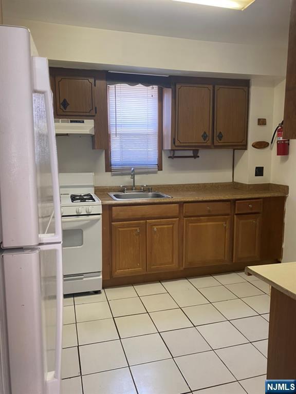 Foto del edificio - 140 Phelps Ave