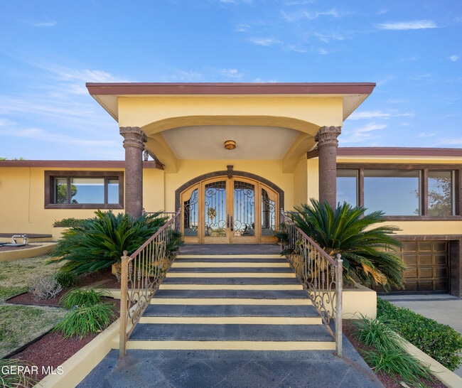 Foto del edificio - 6204 Pinehurst Dr