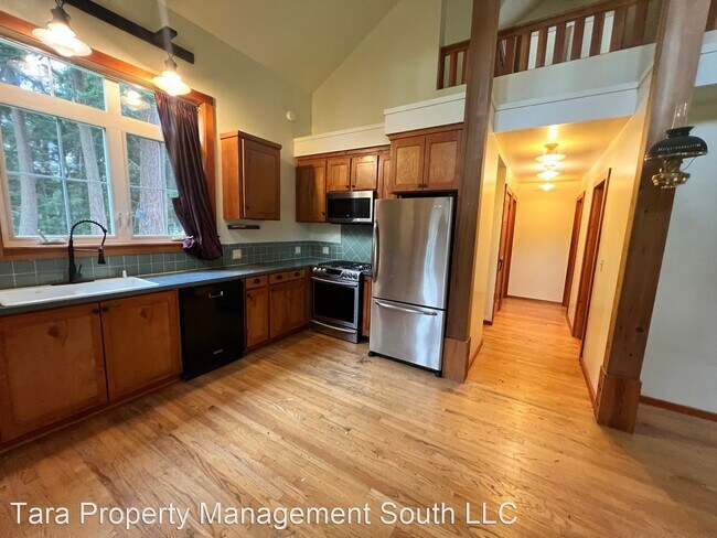 Foto del edificio - 3 br, 2 bath House - 741 Ellwood Drive