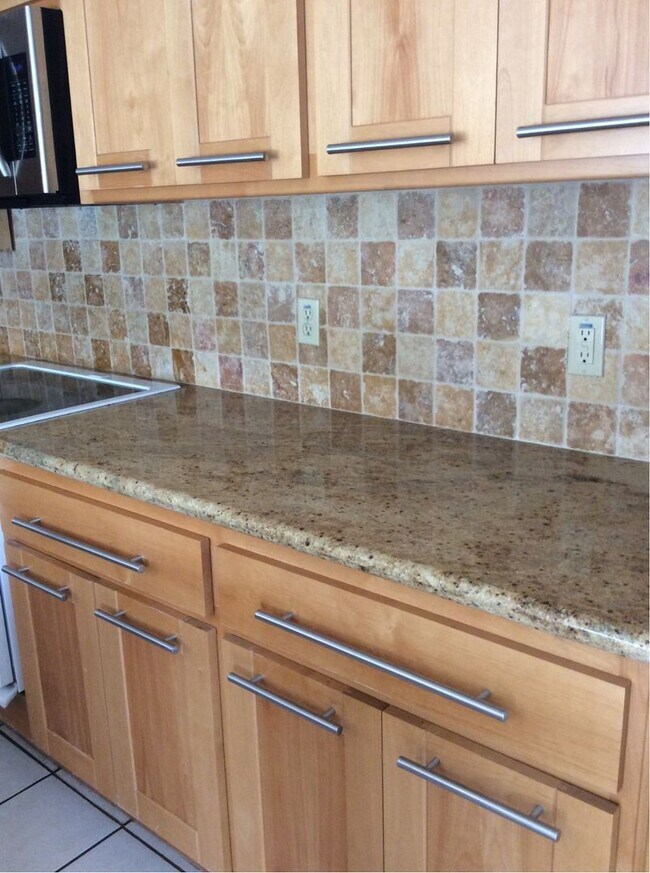 Foto del edificio - 4 Bedroom 3 bath with Pool in South Davis