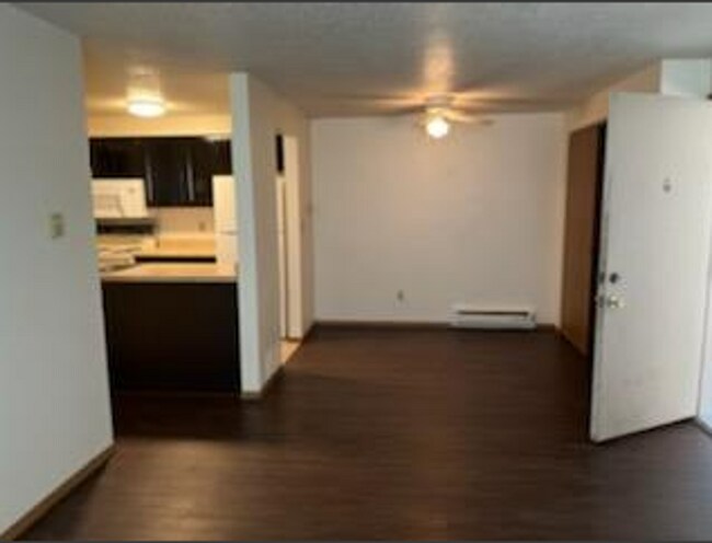 Building Photo - Benton Condos LLC
