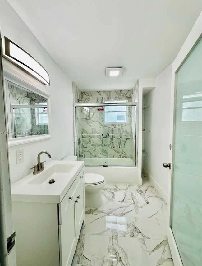 Foto del edificio - 524 NW 35th St