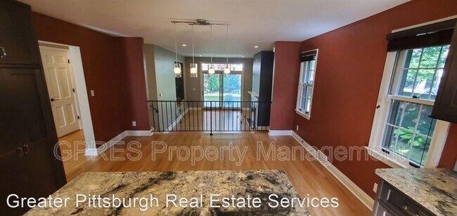 Building Photo - 3 br, 2.5 bath House - 1404 Barnsdale St.