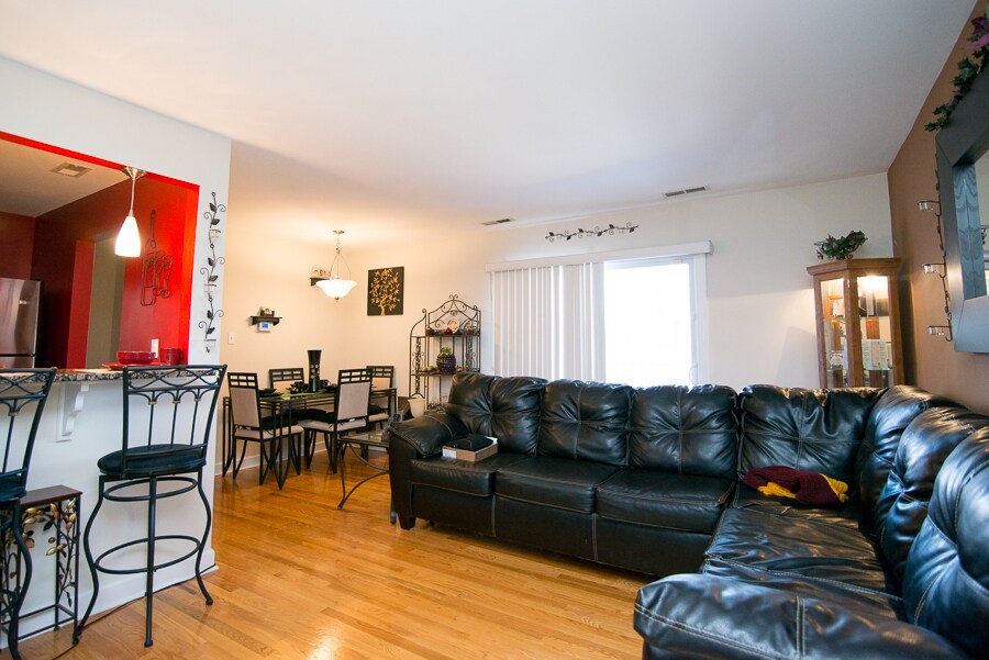 Primary Photo - 4473 B St SE
