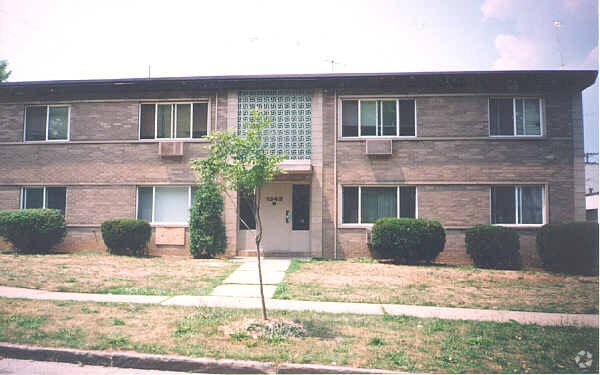 Foto del edificio - 1342-1346 W 114th St