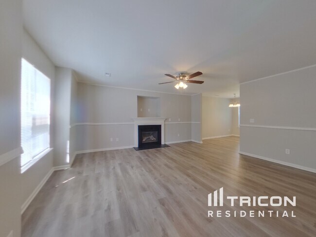 Building Photo - 4827 Canipe Dr