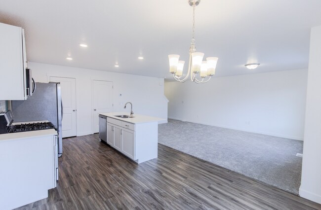 Foto del edificio - 3569 Grassland Dr