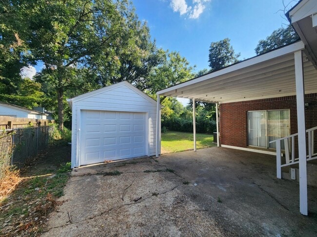 Building Photo - 4425 Boyce Rd
