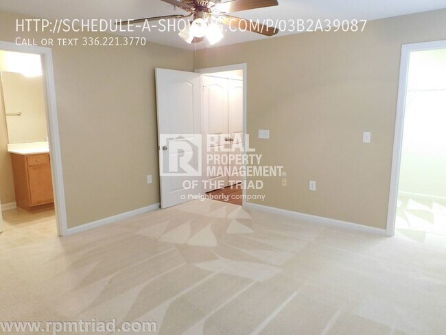 Building Photo - 2BR/2BA Condo in Greensboro!