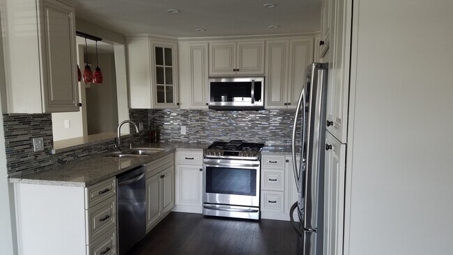 Kitchen - 446 Monterey Blvd