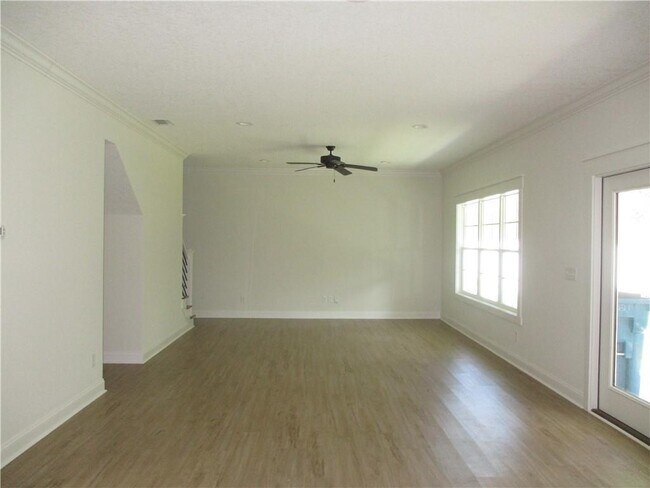 Building Photo - 1021 Captain's Cove Wy