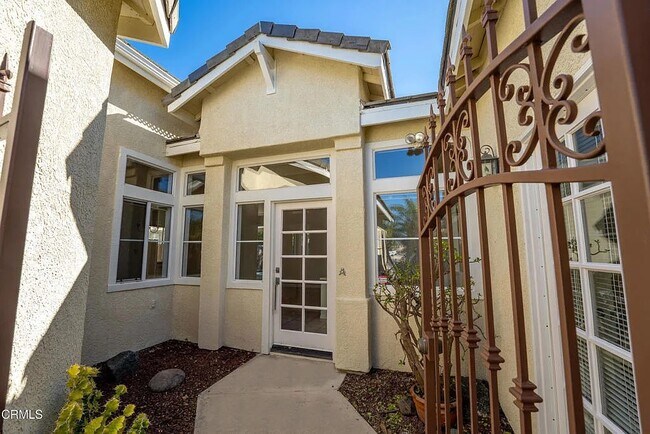 Building Photo - Oxnard