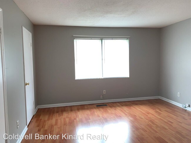 Building Photo - 2 br, 1 bath Apartment - 109 Weeks Dr NE