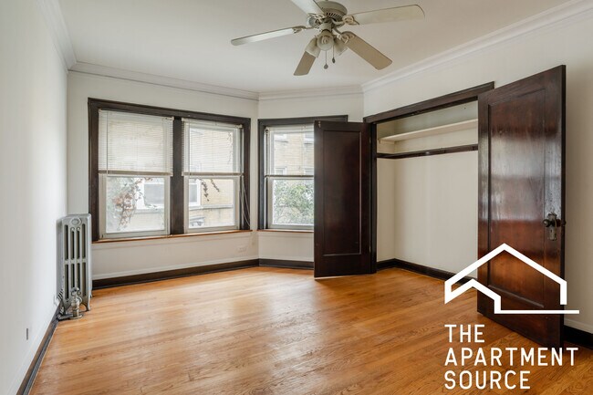 Foto del edificio - 2559 W Montrose Ave