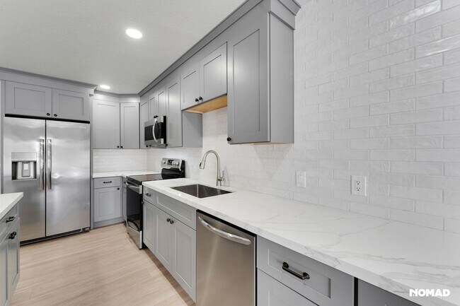 Foto del edificio - 2 Spacious Primary suites Townhome in Tempe