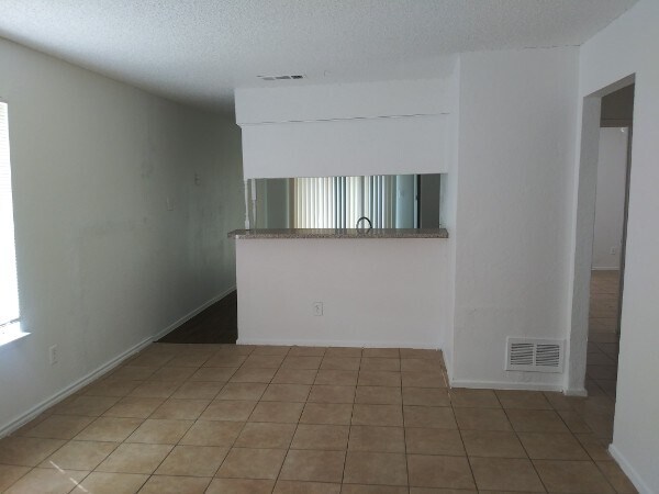 Foto del edificio - 118 Pine Meadow Dr