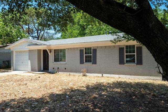 Building Photo - 1317 Bryan Dr