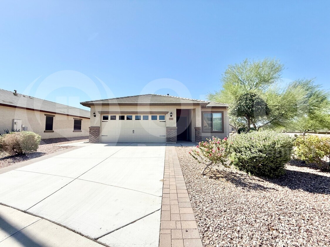 Primary Photo - 22417 W Loma Linda Blvd