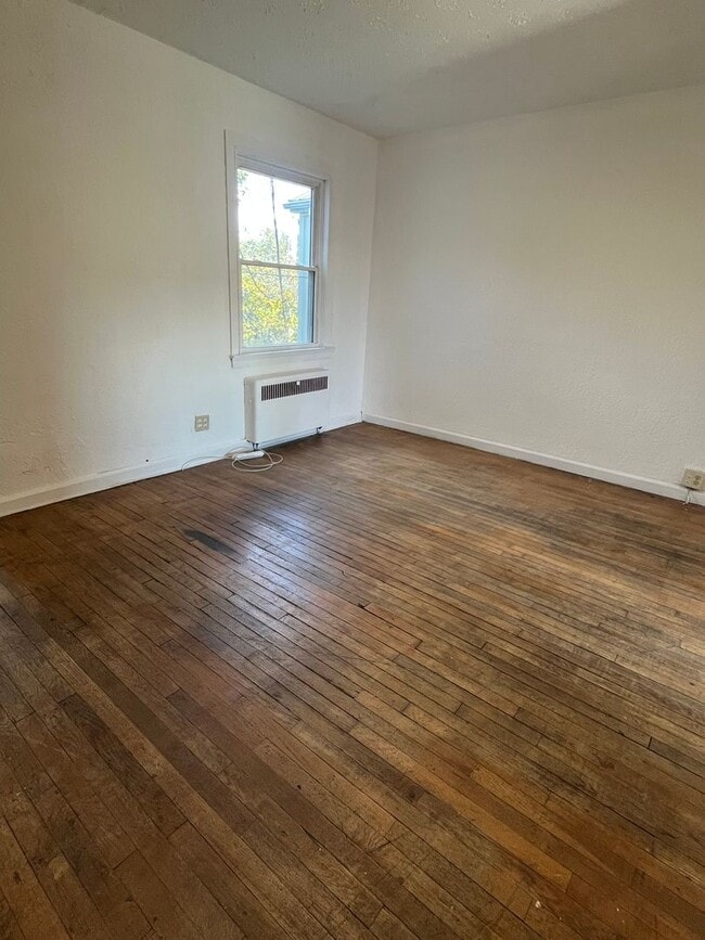 Building Photo - 3265 Sunset Blvd