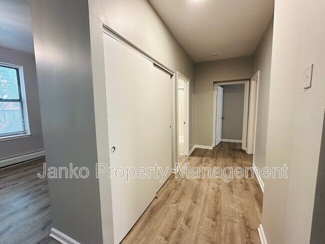 Foto del edificio - 62 N Parkside Ave