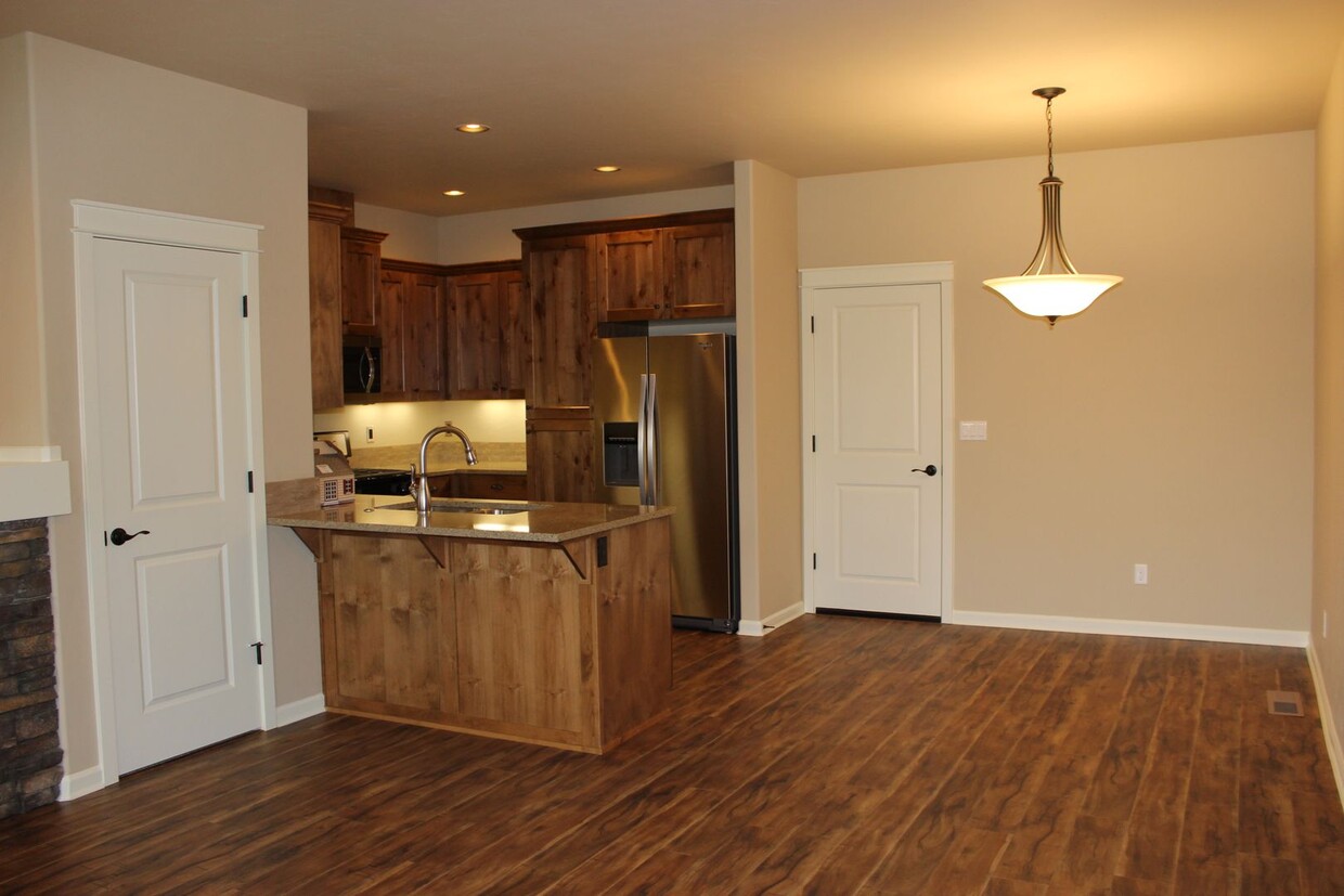 Foto principal - Pahlisch Townhome in SW Redmond