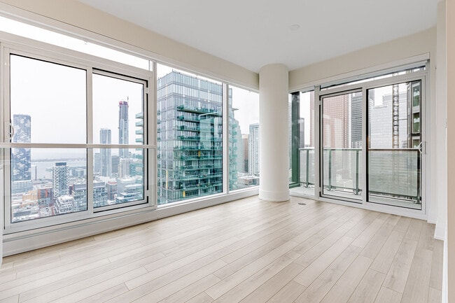 Building Photo - 89 Church St