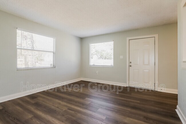 Building Photo - 5014 N 19th St