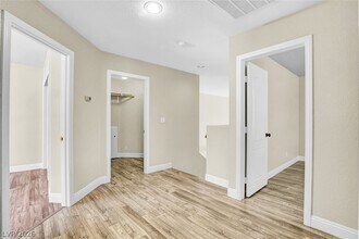 Building Photo - 6559 Thundercloud Ct