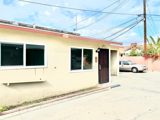 Building Photo - 8767 Valley Blvd