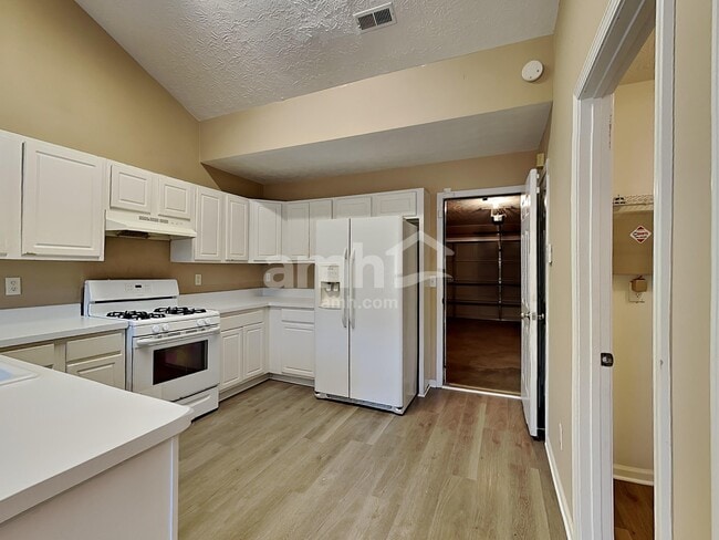 Building Photo - 725 Windsor Brook Ln