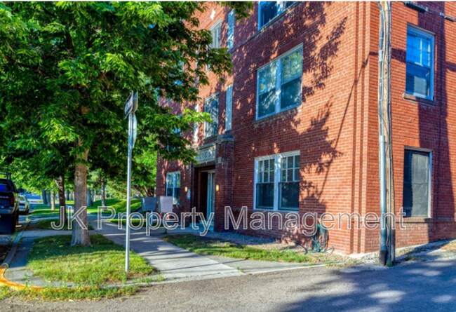 Building Photo - 310 5th Street N