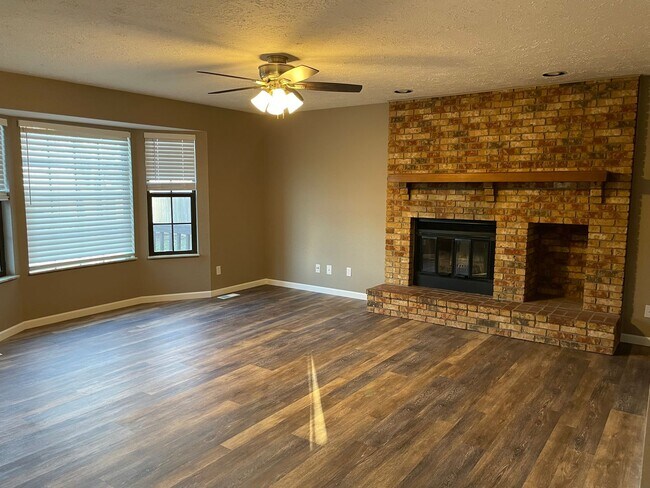 Foto del edificio - 3 bedroom house in O'Fallon