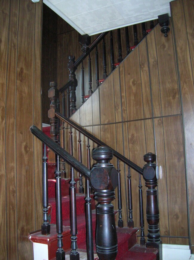 Building Photo - 111 Eldredge St